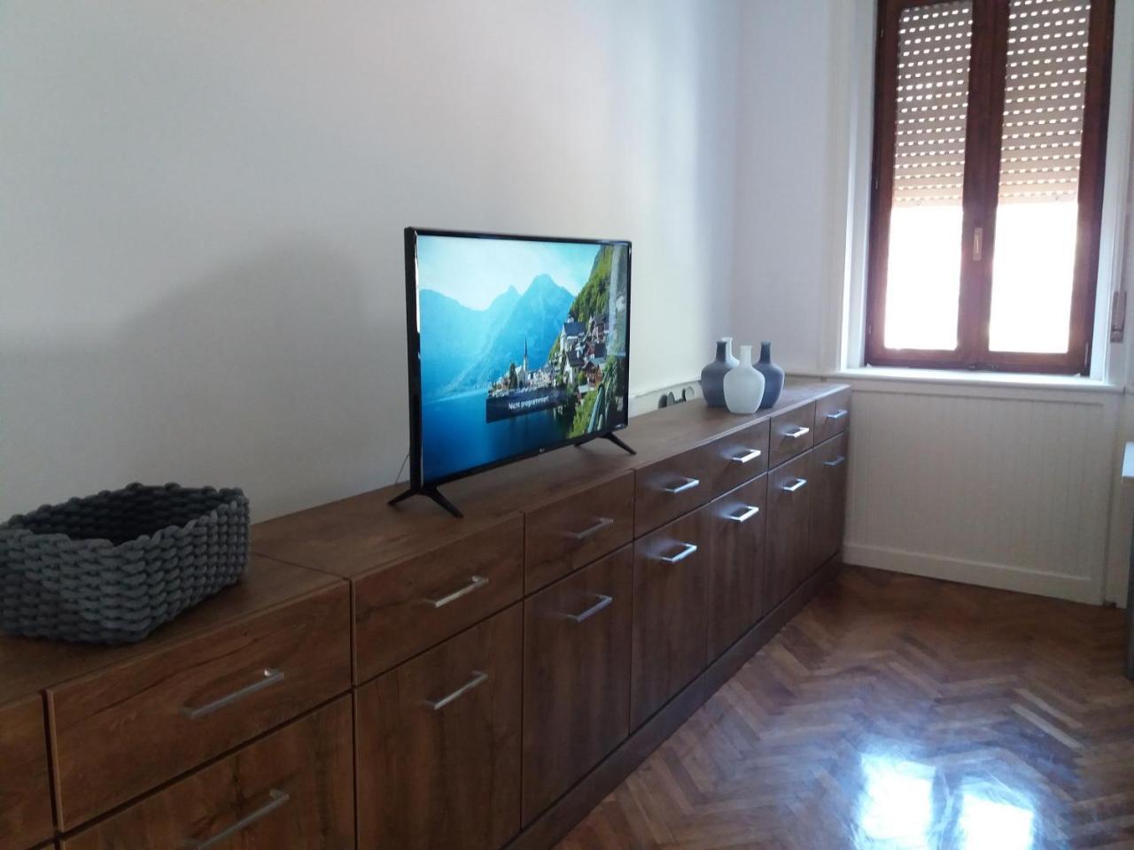 오파티아 Apt Tennis Prime Location, Parking, Near Beach, Self Check-In 아파트 외부 사진